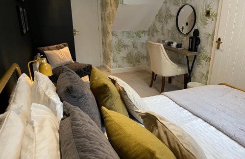 Winford House | The Old Farmhouse