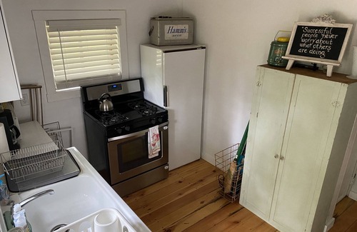 Wautoma Cottage | "the Old Fashioned Sweet Vintage Cottage" Sleeps 6, Lake Access Big Silver Lake