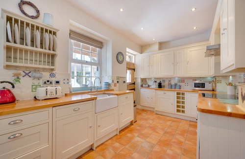 Dunstan House | The Old Gardener's - Three Bedroom House, Sleeps 6
