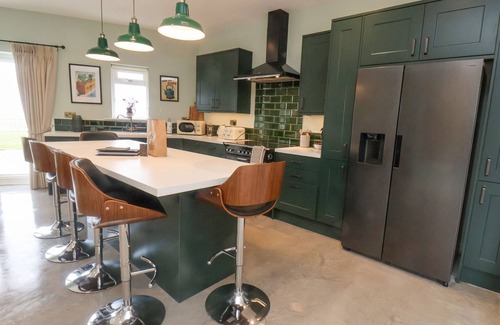 Briggswath House | THE OLD GUARD HOUSE, pet friendly, luxury holiday cottage in Whitby
