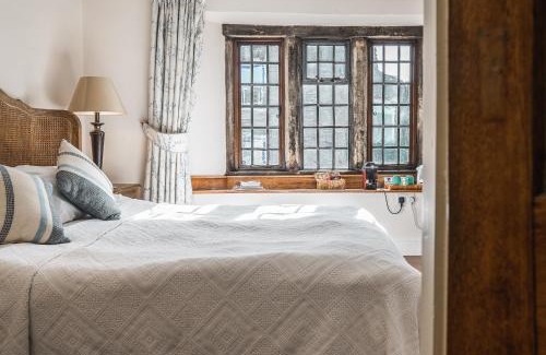 High Peak Hotel | The Old Hall Inn