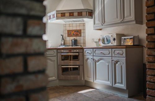 High Peak Hotel | The Old Hall Inn
