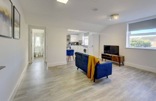 Lower Shelton Apartment | The Old Post-Office | Close to Amenities | eco-Short Term Let by SILVA