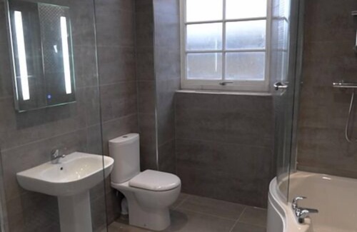 Portnahaven House | The Old School