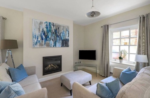 Winchester Apartment | The Old School House, Winchester