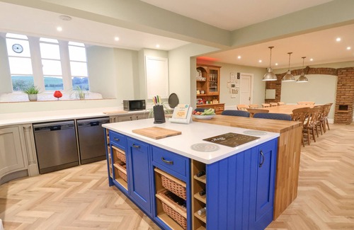 Denbigh Cottage | THE OLD SCHOOL, pet friendly, character holiday cottage in Llansannan