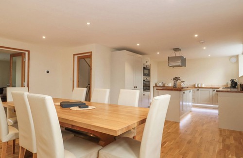 Radstock Cottage | THE OLD SCHOOLROOMS, family friendly in Holcombe, Somerset