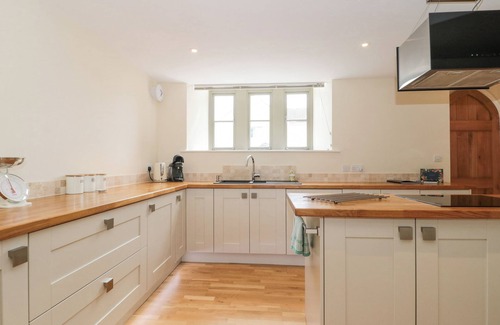 Radstock Cottage | THE OLD SCHOOLROOMS, family friendly in Holcombe, Somerset