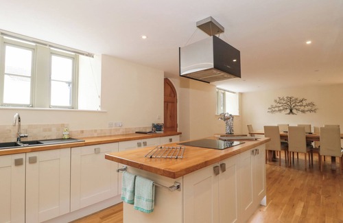 Radstock Cottage | THE OLD SCHOOLROOMS, family friendly in Holcombe, Somerset