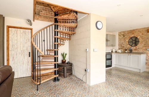 Horncastle Cottage | THE OLD SMITHY, pet friendly, character holiday cottage in Horncastle