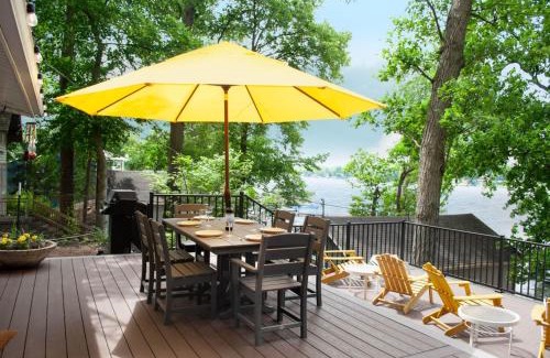 Leesburg House | The Old Stone Cottage at Tippy