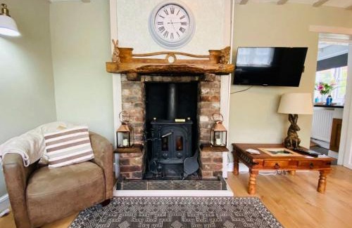 Jackfield House | The Old Toll House