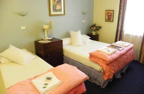 Canowindra Hotel | The Old Vic Inn