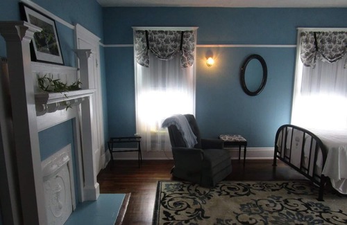 Alderson Bed & Breakfast | The Old Victorian Inn
