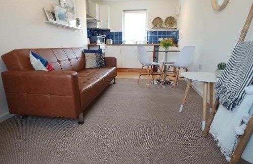 Milton Keynes Apartment | The Oldbrook Apartment