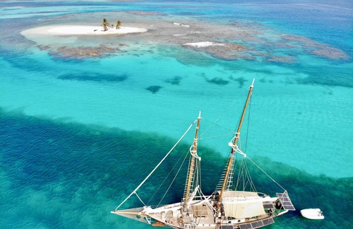 Achutupo Boat Rental | The only boat in San Blas that also played in movie Pirates of the Caribbean!