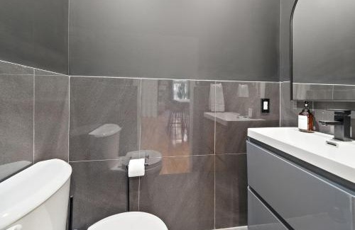 Latin Quarter Apartment | The Ontario Loft Suites