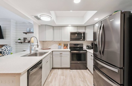 Epworth Acres House | The Opal: Cozy 3/3 SSI Nest