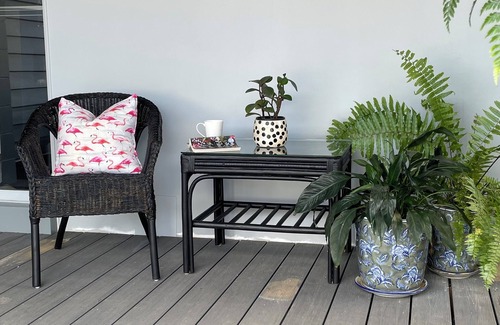 Palmwoods Cottage | The Orchard Guesthouse relax where the mountains meet the beach