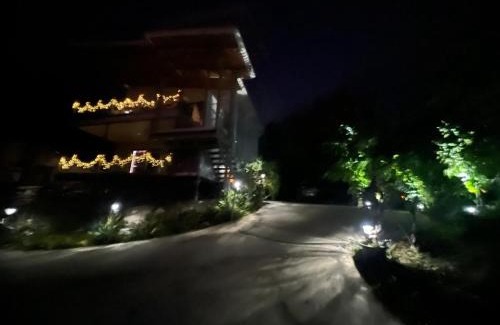 Cooktown Bed & Breakfast | The Orchid Suite - Apartment in Cooktown