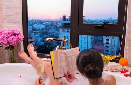 Hang Trong Hotel | The Oriental Jade Hotel