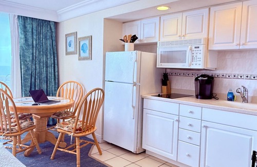 Ortona Park Condo | ~ The Outlook ~ Breathtaking ~ OCEAN ~ FRONT ~ Condo in Daytona Beach