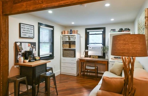 Berryville Apartment | The Outpost Suite 2- A Curated Farmhouse Suite