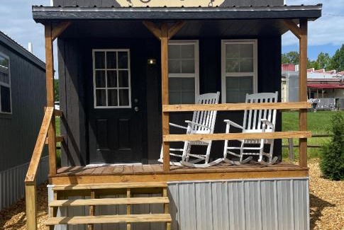 Grand Rivers Hotel | The Outpost