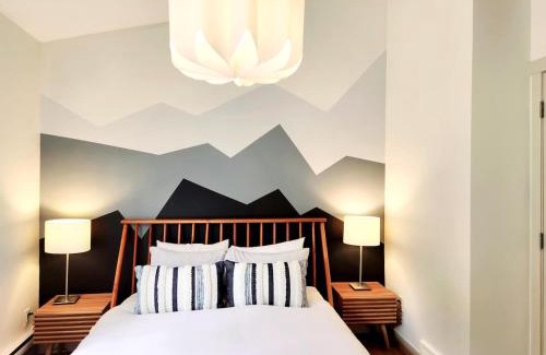 Harvie Heights House | The OVERLOOK Stay-Mountain View-Free Parking