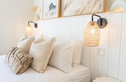 Harvie Heights House | The OVERLOOK Stay-Mountain View-Free Parking