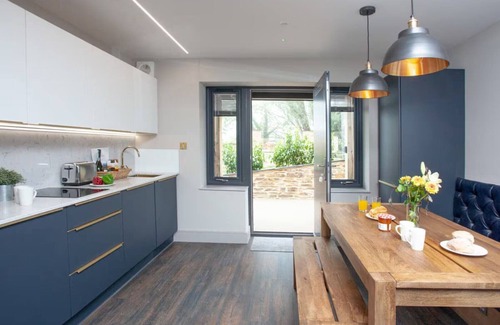 Down Thomas House | The Oyster - Three Bedroom House, Sleeps 6