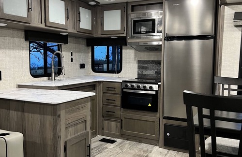 Linn Creek House | The Ozarks Travel Trailer Luxury