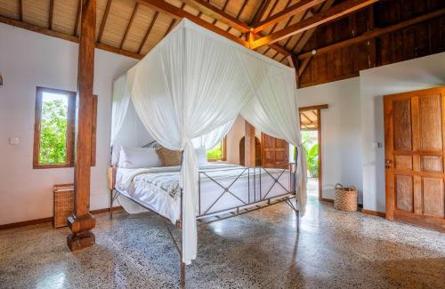 Uluwatu Villa | The Padang Villa Jungle Escape 5 mins drive from Uluwatu's Beaches