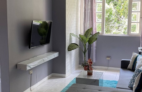 Saint Andrew Apartment | The Palace. Escape to breath taking beauty yet 5 minutes from shopping centers