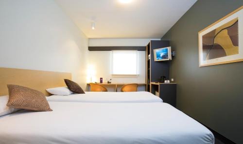 South Townsville Hotel | The Palmer Collective