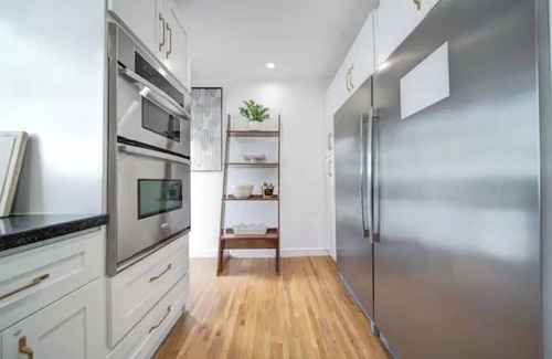 Golden Glades House | The Palms House Miami
