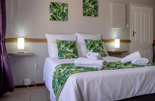 Fichardt Park House | The Palms Overnight Accommodation