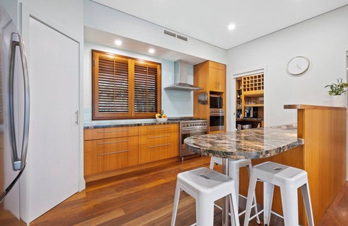 Palmers Island House | The Palms Yamba - Master Suite