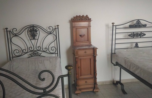 Castelluccio Superiore House | the panoramic house of memories