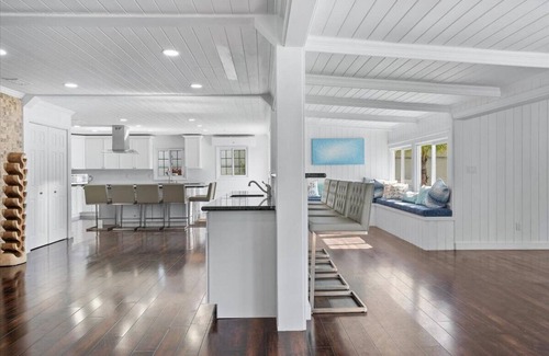 Bahama Palm Shores House | The Paradise. Beachfront property with a pool; accommodates 14 guests.