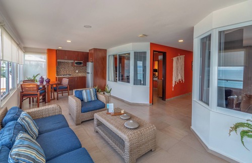 Colonia 5 de Diciembre Hotel | The Paramar Beachfront Boutique Hotel With Breakfast Included - Downtown Malecon