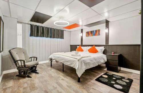 Sunnyside House | The Park House Retreat with Hot Tub