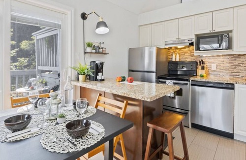 Craigleith Condo | The Parker Slopeside: Hot Tub + Mountain Views
