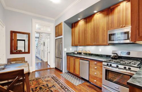 Savannah Victorian District House | The Parsonage at Forsyth