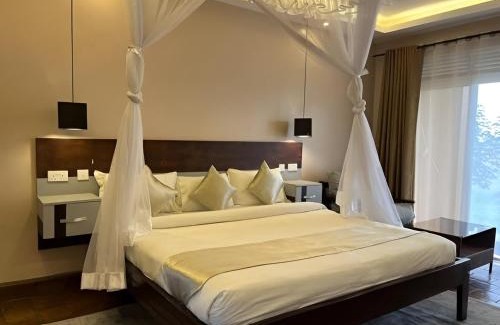 Western Uganda National Parks Hotel | The Pavonina Hotel