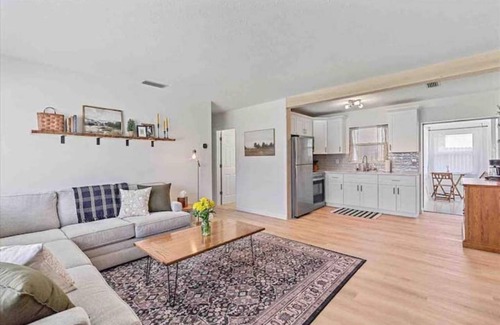 Fruitville House | The Peaceful Place