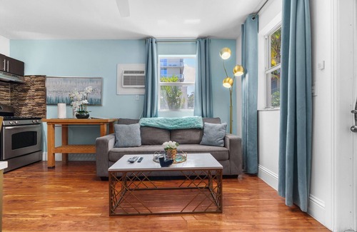 Hollywood Condo | The Pearl BEACHSIDE Suite #9 ON BEACH + BROADWALK