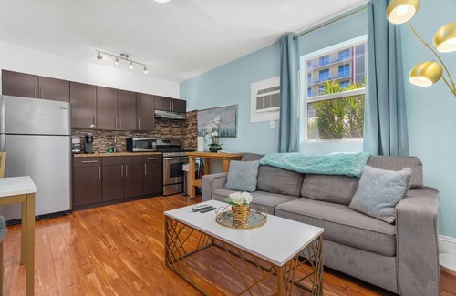 Hollywood Condo | The Pearl BEACHSIDE Suite #9 ON BEACH + BROADWALK