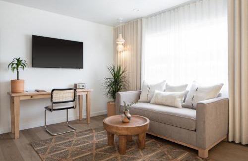Roseville - Fleet Ridge Hotel | The Pearl Hotel