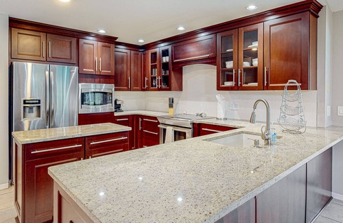 Tampa Palms House | The Pearl | Modern house in Tampa with a private pool
